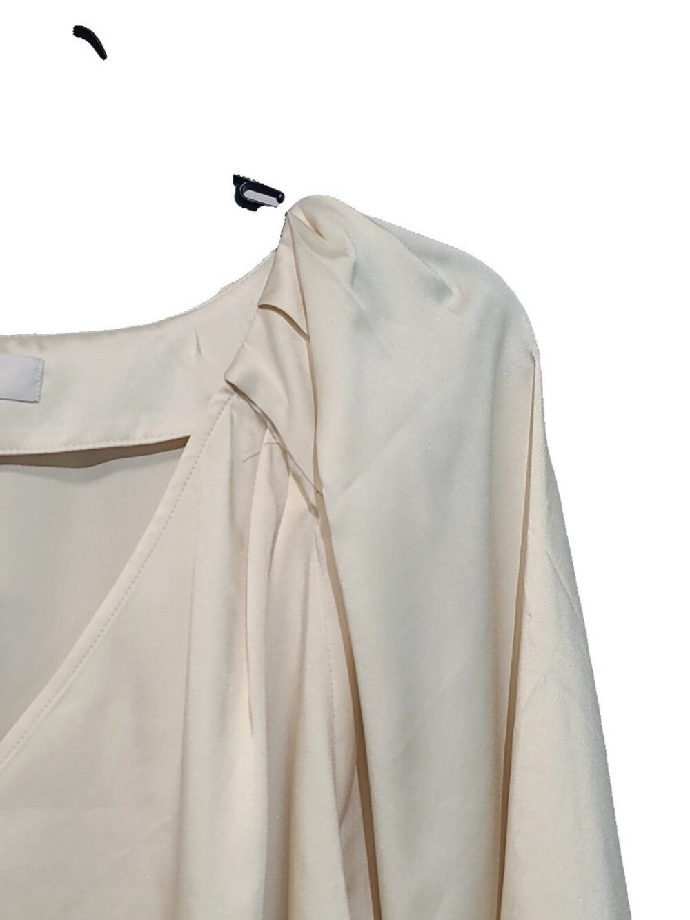 LOFT Satin V-Neck Blouse Size L cream NWT Relaxed - Picture 2 of 5